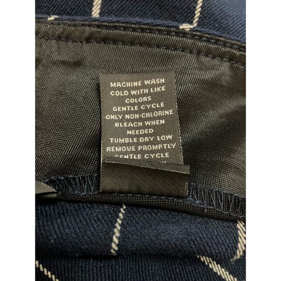 Investments Women's Navy W/White Stripes Soft Stretchy Capri Career Pants SZ 12S - Picture 7 of 7